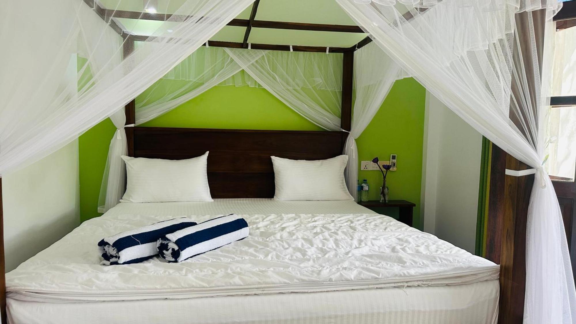 The Point Mirissa Hotel Ngoại thất bức ảnh